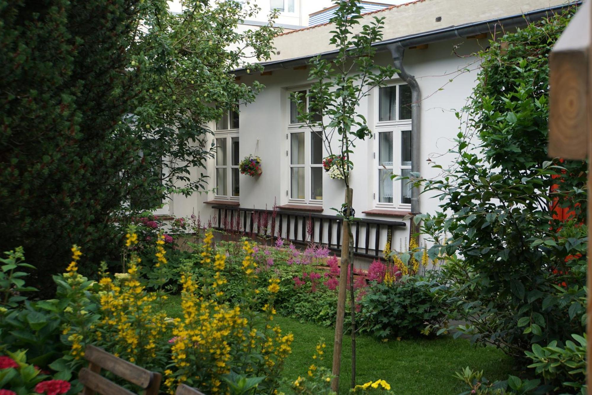 Ferienwohnung Hofidyll - Warnemuende Rostock Zewnętrze zdjęcie