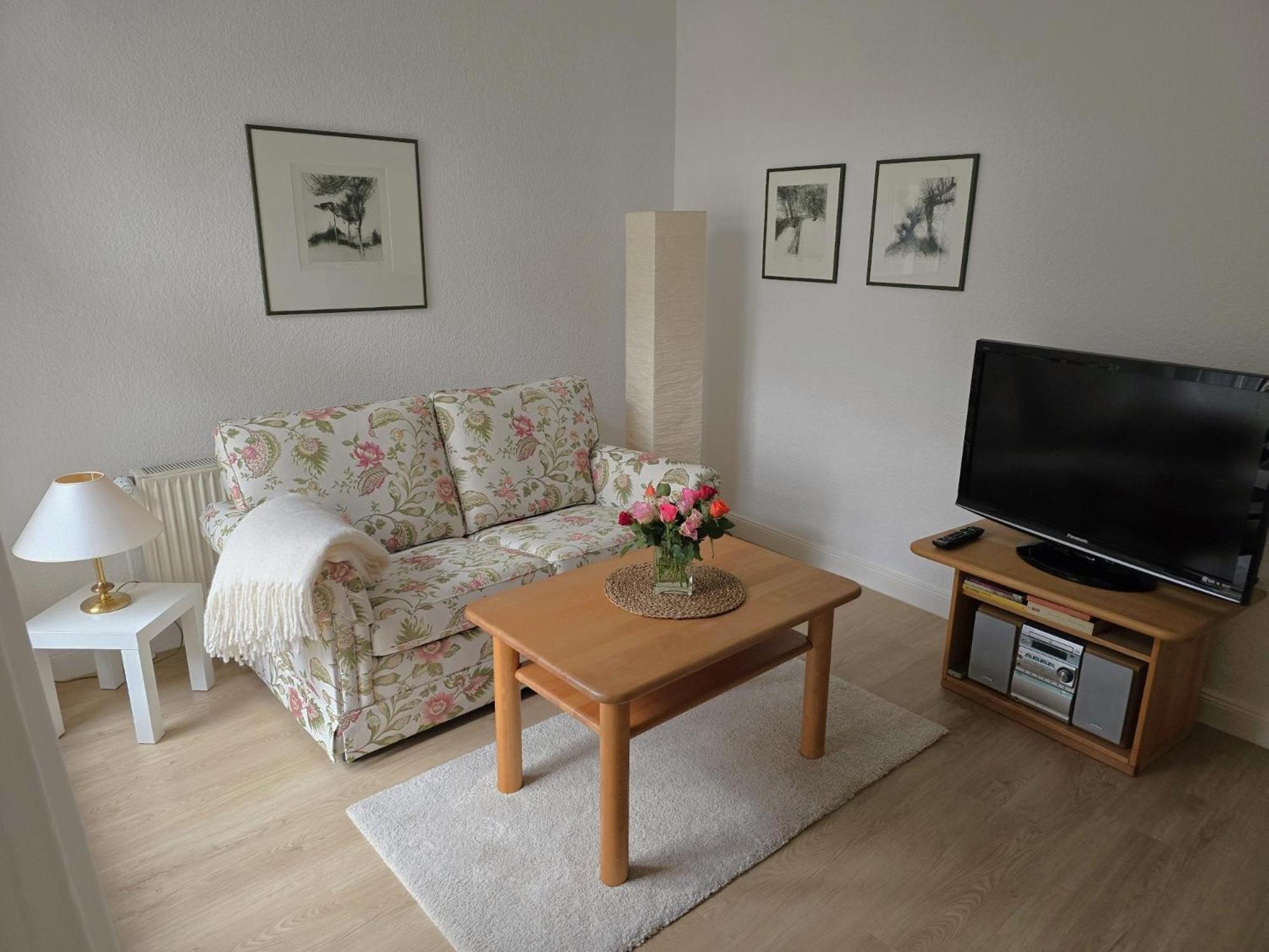 Ferienwohnung Hofidyll - Warnemuende Rostock Zewnętrze zdjęcie